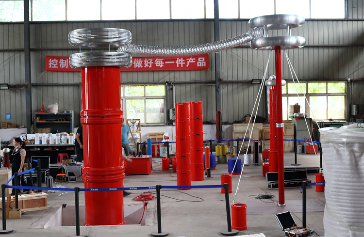 UHV-405kVA/270kV 串聯(lián)諧振方案(圖12) UHV-405kVA/270kV 串聯(lián)諧振方案(圖12)